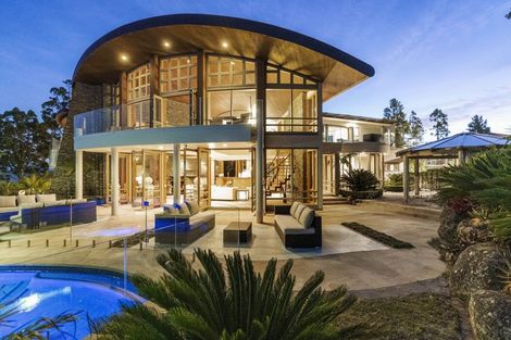 Photo of property in 104 Kauri Road, Laingholm, Auckland, 0604