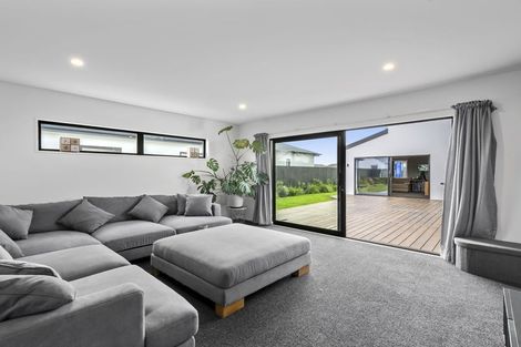 Photo of property in 6 Timara Crescent, Marshland, Christchurch, 8083