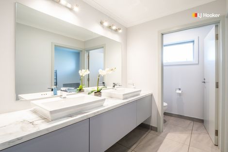 Photo of property in 30 Grandvista Drive, Green Island, Dunedin, 9018