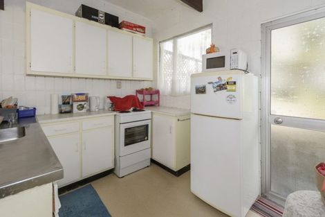 Photo of property in 2/21 Reynella Drive, Massey, Auckland, 0614