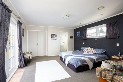 Photo of property in 6 Rarawa Place, Vogeltown, New Plymouth, 4310