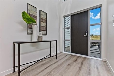 Photo of property in 44 Butler Stoney Crescent, Silverdale, 0932