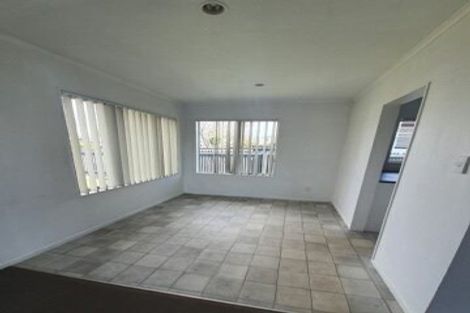 Photo of property in 110 Gloucester Road, Manurewa, Auckland, 2102