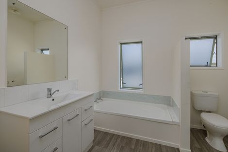 Photo of property in 10 Yorke Road, Haruru, 0204