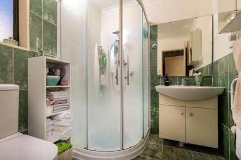 Photo of property in 15 Westglen Place, Ranui, Auckland, 0612