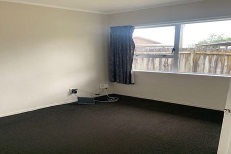 Photo of property in 1/13 Cyril Crescent, West Harbour, Auckland, 0618