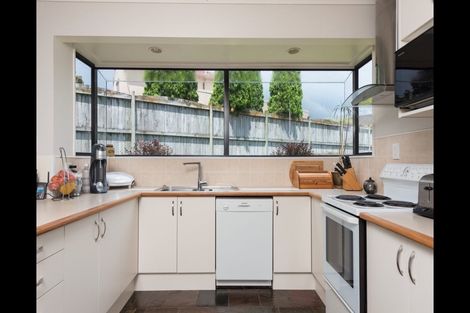 Photo of property in 25 Barbara Grove, Papamoa Beach, Papamoa, 3118