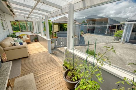 Photo of property in 11 Bowen Street, Kokatahi, Hokitika, 7881