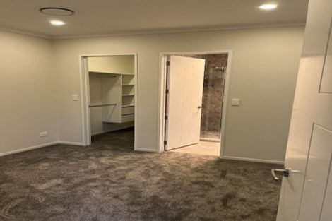 Photo of property in 28 Ballyalton Crescent, Flat Bush, 2019