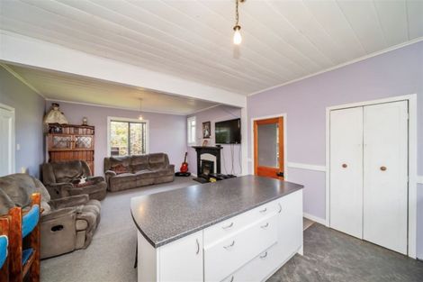 Photo of property in 25 Hobson Street, Normanby, Hawera, 4614