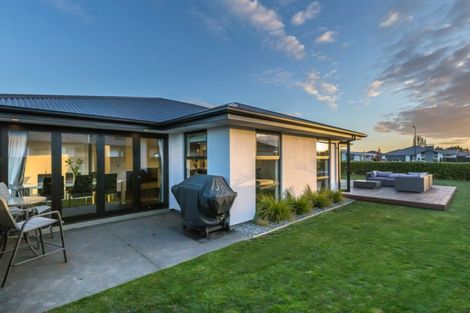 Photo of property in 41 Te Whenu Crescent, Marshland, Christchurch, 8083