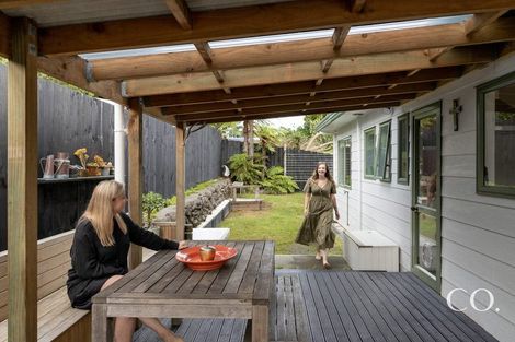 Photo of property in 21b Dingadee Street, Welcome Bay, Tauranga, 3112