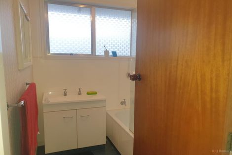 Photo of property in 2/90 Avenue Road, West End, Timaru, 7910