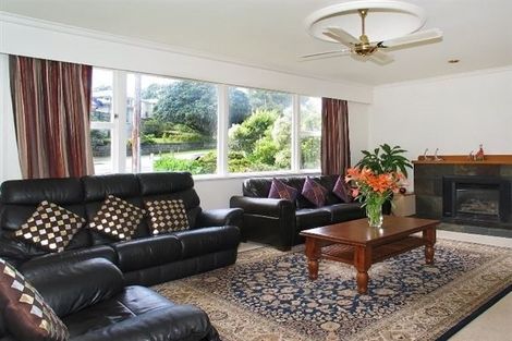 Photo of property in 11 Tui Terrace, Tawa, Wellington, 5028