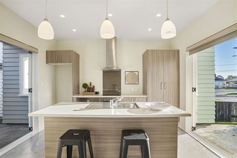 Photo of property in 3 Bellbird Street, Papakura, 2110