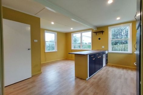 Photo of property in 43 Hiwi Crescent, Titahi Bay, Porirua, 5022