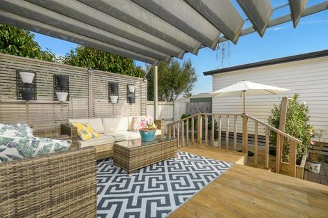 Photo of property in 11 Kamahi Crescent, Papamoa Beach, Papamoa, 3118
