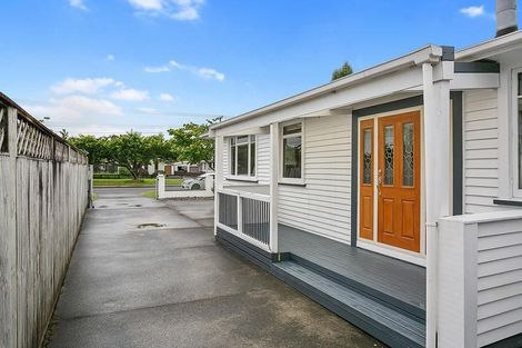 Photo of property in 307 Shakespeare Street, Leamington, Cambridge, 3432