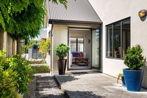 Photo of property in 2/11 Te Aute Road, Havelock North, 4130