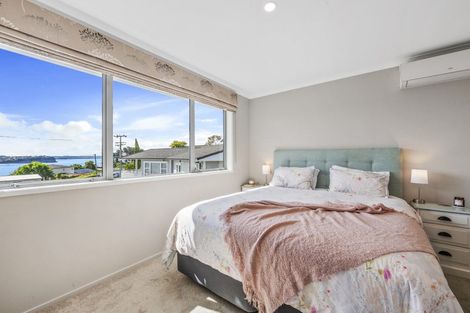 Photo of property in 1 Tindalls Bay Road, Tindalls Beach, Whangaparaoa, 0930