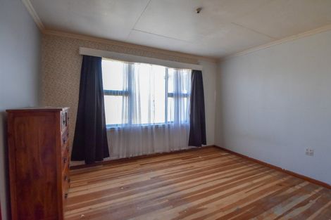 Photo of property in 13 Diamond Street, Carterton, 5713