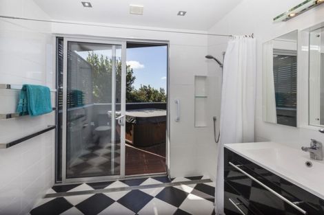 Photo of property in 101 Mount Pleasant Road, Mount Pleasant, Christchurch, 8081