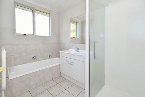 Photo of property in 31 Keri Vista Rise, Papakura, 2110