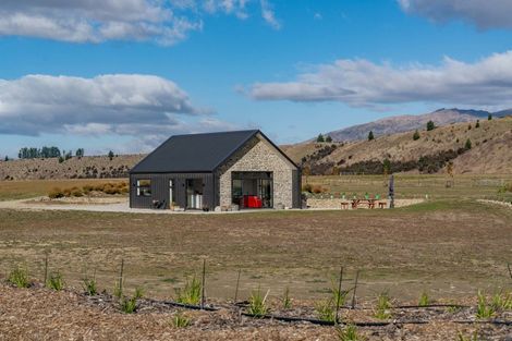 Photo of property in 217 Stevenson Road, Wanaka, 9382