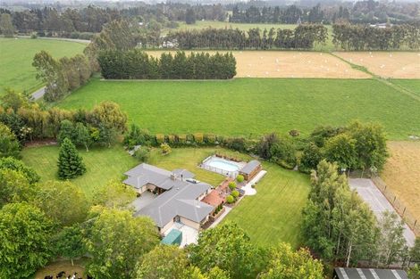 Photo of property in 900 Loburn Whiterock Road, Loburn, Rangiora, 7472