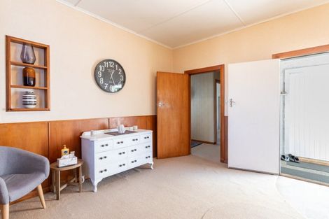 Photo of property in 43 Mcphee Street, Dannevirke, 4930