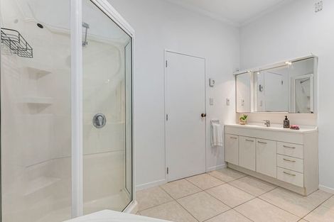 Photo of property in 32 Mandalay Terrace, Khandallah, Wellington, 6035