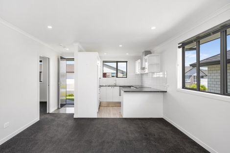 Photo of property in Waterview Estate, 91/4 Greystone Place, Omokoroa, 3114