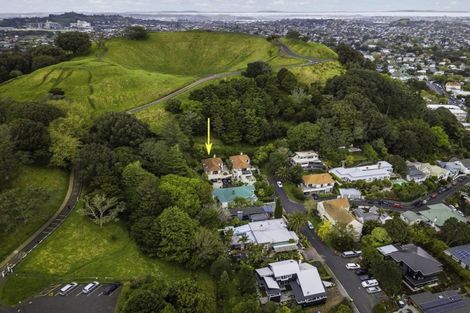 Photo of property in 18a Hillside Crescent South, Mount Eden, Auckland, 1024