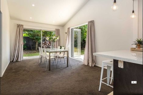 Photo of property in 32 Ambleside Drive, Burnside, Christchurch, 8053