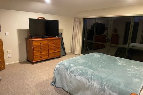 Photo of property in 7 Ron Place, Fitzherbert, Palmerston North, 4410