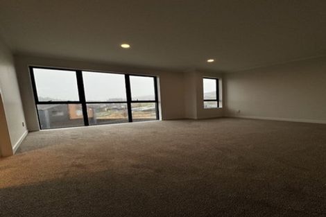 Photo of property in 5 Kikorangi Drive, Wainui, 0992