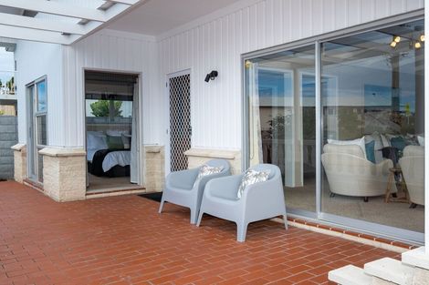 Photo of property in 118 Charles Street, Westshore, Napier, 4110