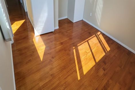 Photo of property in 23 Dale Crescent, Pakuranga, Auckland, 2010