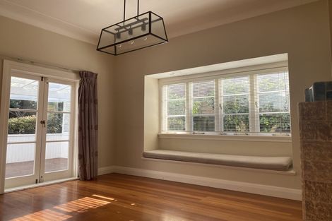 Photo of property in 7 Otahuri Crescent, Greenlane, Auckland, 1051