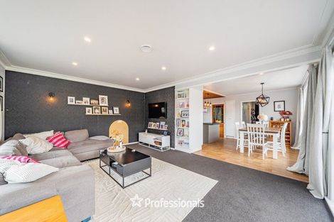 Photo of property in 373 Stokes Valley Road, Stokes Valley, Lower Hutt, 5019