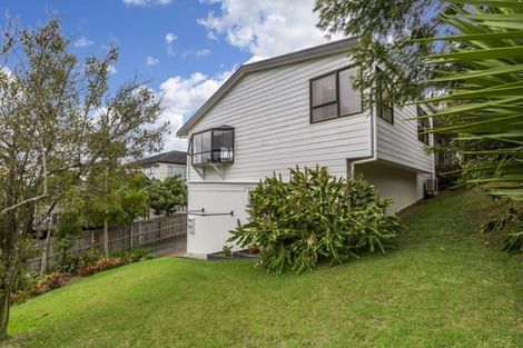 Photo of property in 2/660 Beach Road, Browns Bay, Auckland, 0630