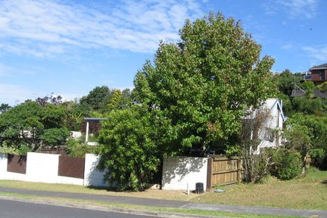 Photo of property in 16 Penguin Drive, Murrays Bay, Auckland, 0630
