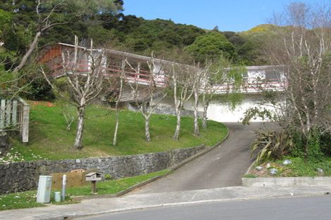 Photo of property in 5 Chanel Grove, Waterloo, Lower Hutt, 5011
