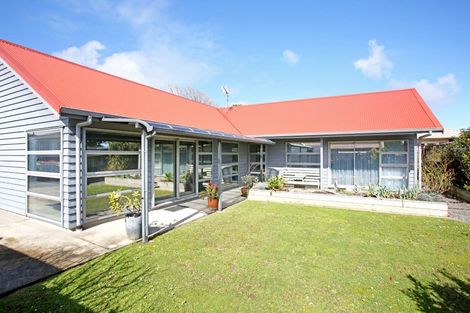 Photo of property in 4b Shanley Crescent, Waiuku, 2123