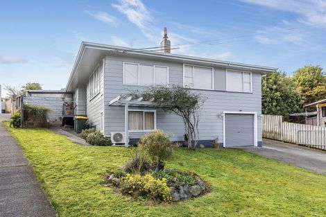 Photo of property in 16 Owhiti Street, Titahi Bay, Porirua, 5022