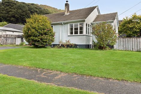 Photo of property in 26 Prouse Crescent, Naenae, Lower Hutt, 5011