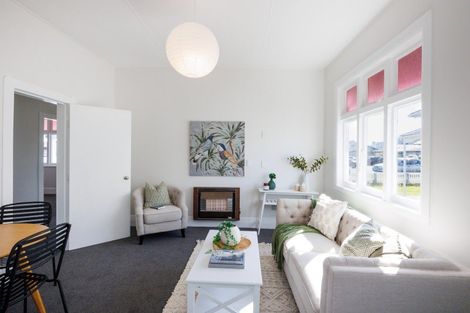 Photo of property in 33 Mcgiffert Street, Palmerston North, 4410