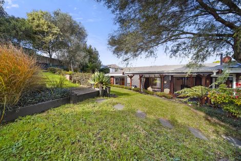 Photo of property in 13 Voltaire Court, Botany Downs, Auckland, 2010