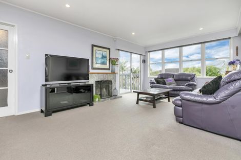 Photo of property in 1/16 Coronation Road, Glenfield, Auckland, 0627