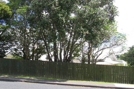 Photo of property in 33 Glencoe Road, Browns Bay, Auckland, 0630